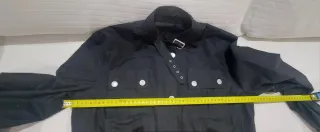 Cazadora de nailon negra