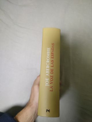 La voz de las espadas: La Primera Ley: Libro I