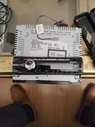 Radio CD Sony GT450U USB Auxiliar,carátula extraib