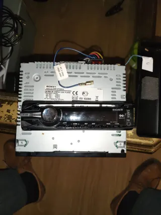 Radio CD Sony GT450U USB Auxiliar,carátula extraib