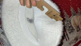 Cappello bianco peloso invernale