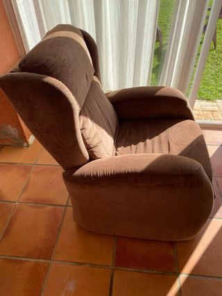 Sillón reclinable de tela marrón