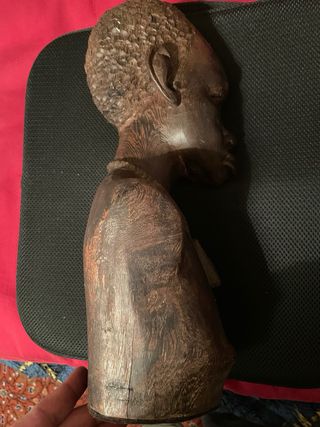 Busto Africano de Mujer en Ébano Macizo