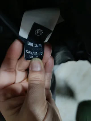 Abrigo Canadian Peak Mujer Negro con Capucha