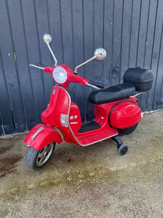 Vespa Eléctrica Infantil Roja