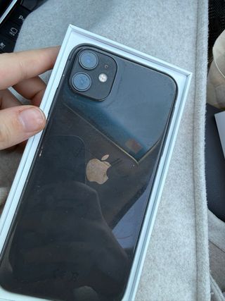 iPhone 11 y XR Negro
