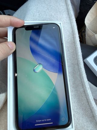 iPhone 11 y XR Negro