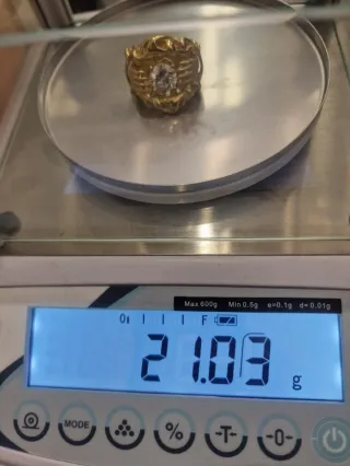 Anillo Oro 18kt con Gran Circonita