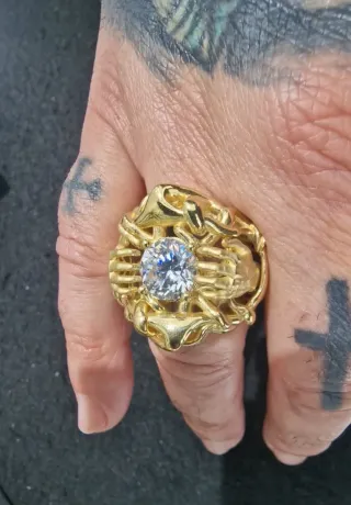 Anillo Oro 18kt con Gran Circonita