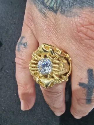 Anillo Oro 18kt con Gran Circonita
