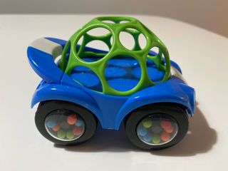 Coche de bebé con sonajero