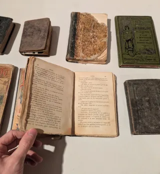 Lote 8 libros antiguos