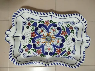 Bandeja de porcelana decorada