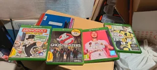 Xbox One Blanca con Mandos y Juegos