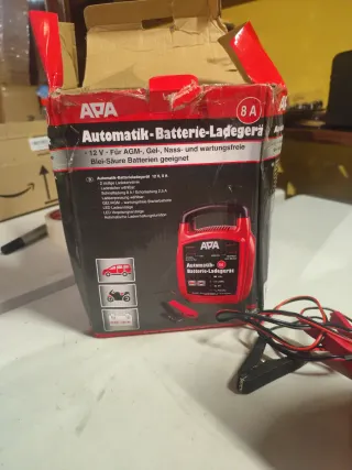 Cargador Batería APA Automático 8A