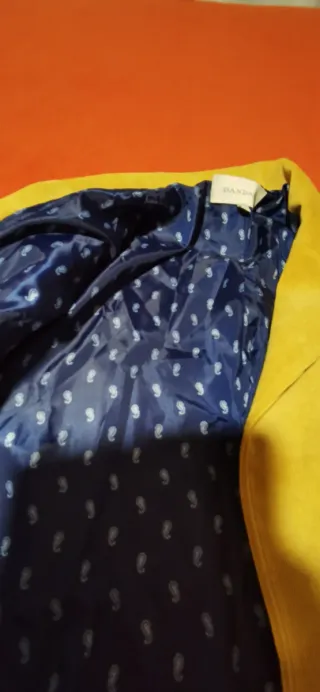 Chaqueta de pana mostaza