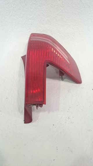 PILOTO TRASERO IZQUIERDO CITROEN C4 BERLINA (7)