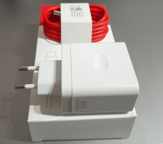 Caricabatterie Realme 80W SUPERVOOC + Cavo compatibile