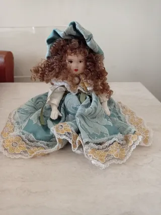 Bambola di porcellana