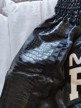 Pantalones Muay Thai Fluory Negros