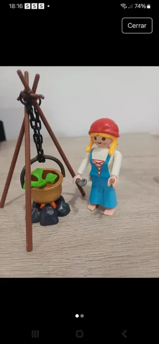Playmobil Aldeana con Caldero y Hoguera
