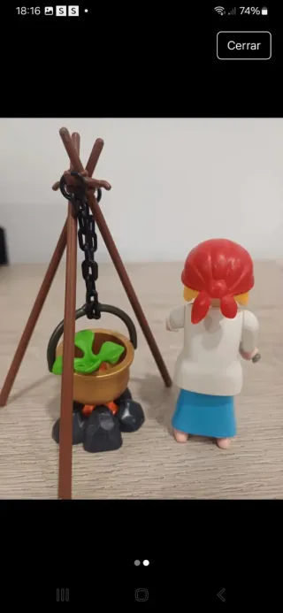 Playmobil Aldeana con Caldero y Hoguera