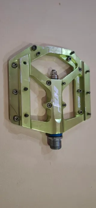 Pedales HT AE03 EVO ⚡ ¡Pura tracción!