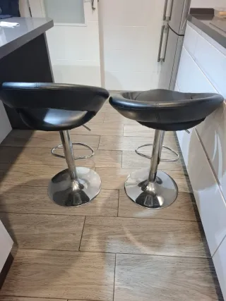2 Taburetes de Cocina Negros