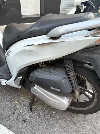 Honda SH 125 accidentada