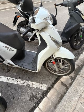 Honda SH 125 accidentada