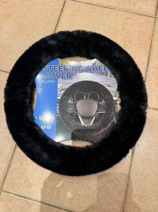 Coprivolante auto nero fluffy