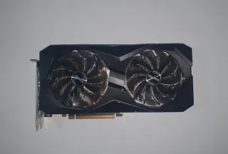 ASRock RX 6600 8 GB en garantía, poco uso,con caja