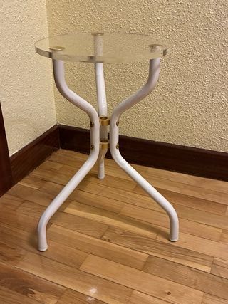 Taburete metal y metacrilato transparente