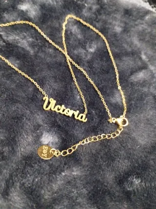 Colgante Nombre Victoria Dorado Cadena