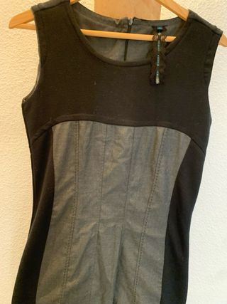 Vestido negro y gris sin mangas
