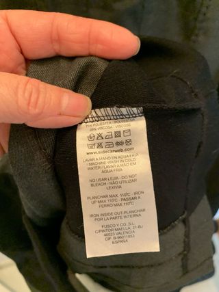 Vestido negro y gris sin mangas