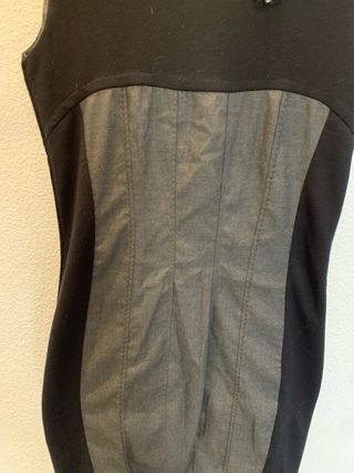 Vestido negro y gris sin mangas
