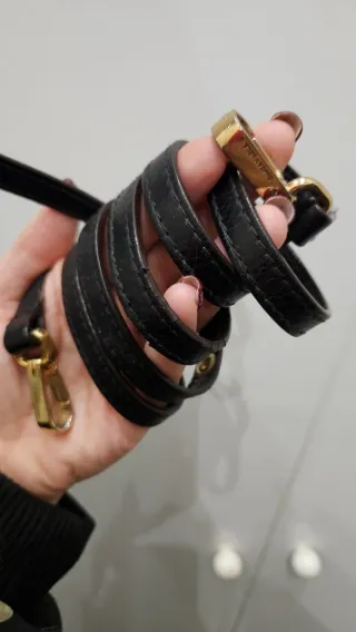 Bolso Piel negro de Bimba y Lola original.