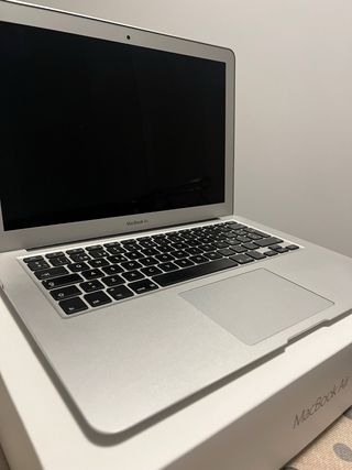 MacBook Air macOS Monterey 256 GB