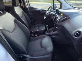 Ford Tourneo Courier 2021