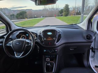 Ford Tourneo Courier 2021