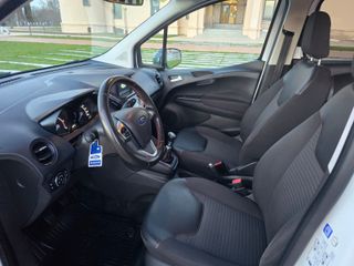 Ford Tourneo Courier 2021