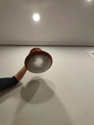 Lámpara de madera y cristal