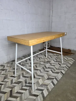 Escritorio bambú IKEA