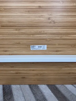 Escritorio bambú IKEA