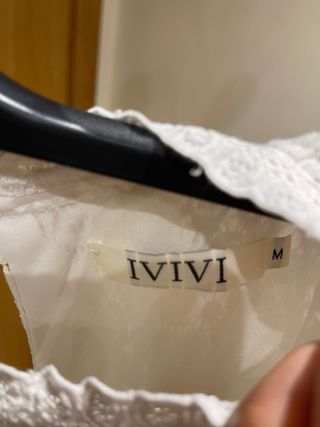 Blusa romántica de encaje b beis