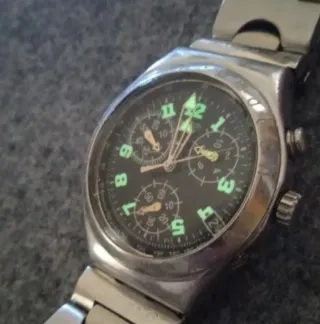 Reloj Swatch Cadmos Cronógrafo Negro