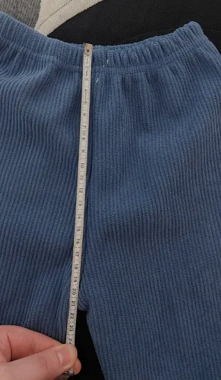 Pantalón bebé pana azul con oso