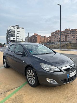 Opel Astra 2010