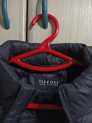 Chaleco negro acolchado